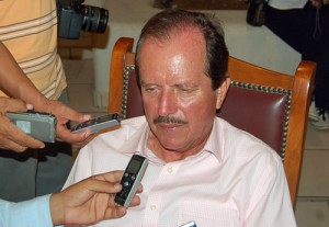 Héctor Paniagua, en conferencia de prensa tras el incidente. Foto: Nayarit En Linea