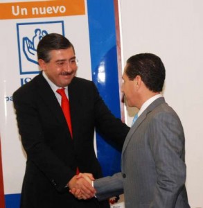Manuel Pérez Cárdenaz y el Gobernador Ney González. Foto: Archivo