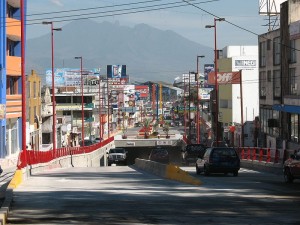 Varios negocios del llamado Nodo Vial de la Av. México han cerrado sus puertas