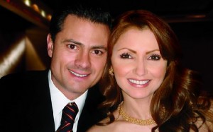 El Gobernador Peña Nieto y su futura esposa "Gaviota".